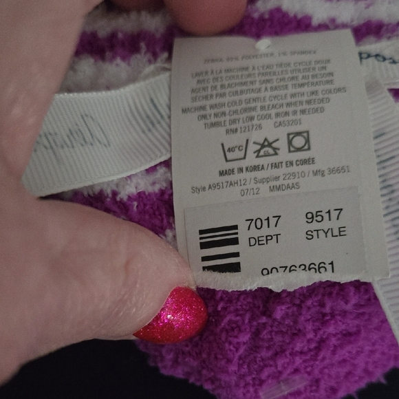 Aeropostale Fuzzy Socks Duo - Gray and Pink - Picture 5 of 7